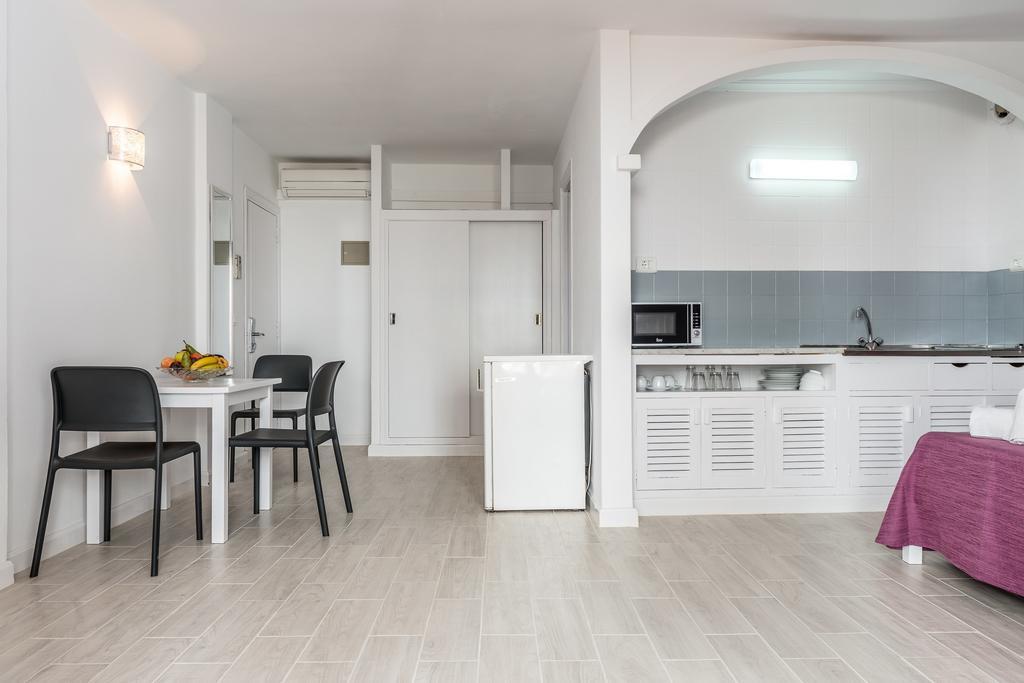 Apartamentos Orosol 2 By Typic Hotels San Antonio  Luaran gambar