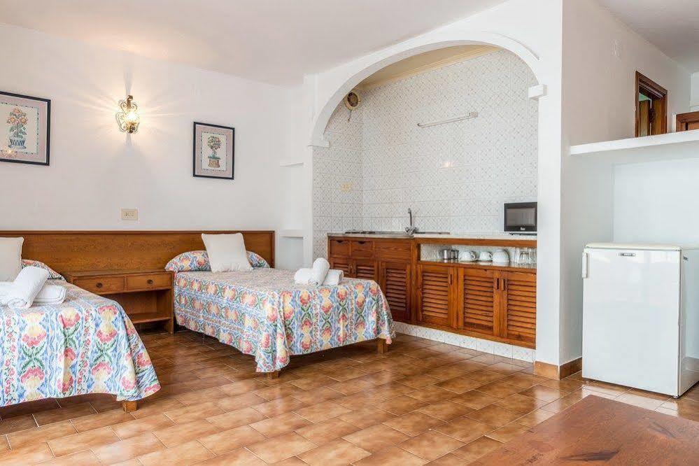 Apartamentos Orosol 2 By Typic Hotels San Antonio  Luaran gambar