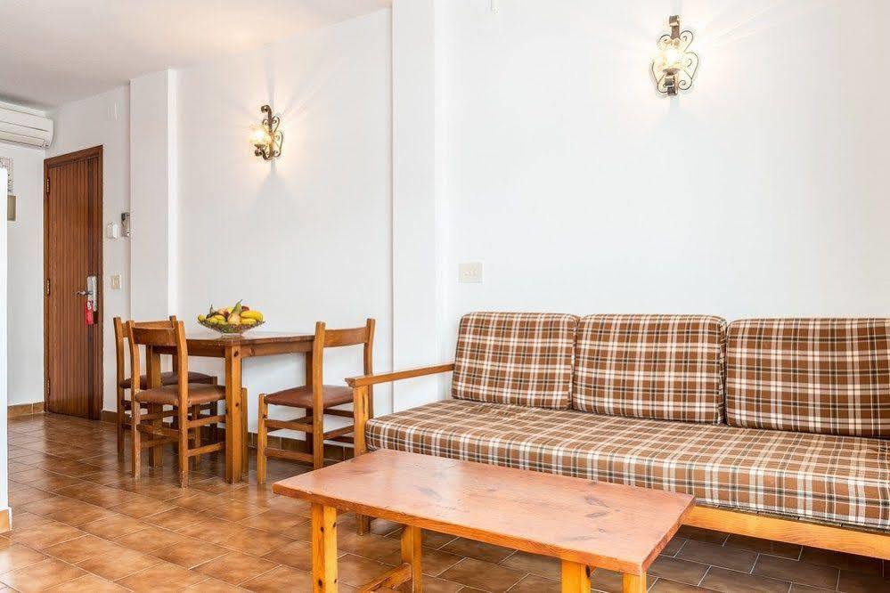 Apartamentos Orosol 2 By Typic Hotels San Antonio  Luaran gambar