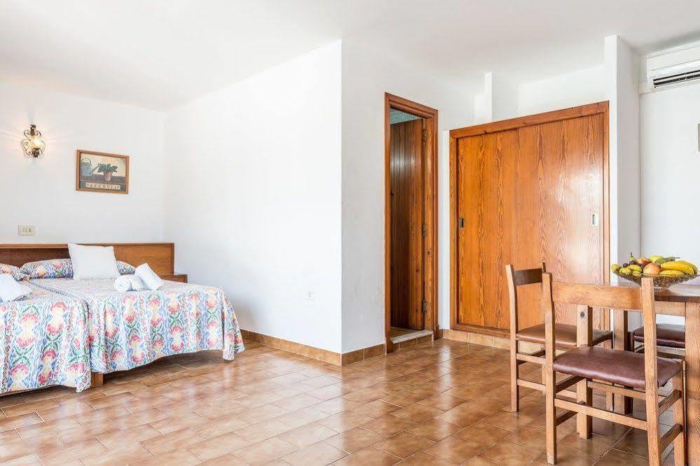 Apartamentos Orosol 2 By Typic Hotels San Antonio  Luaran gambar