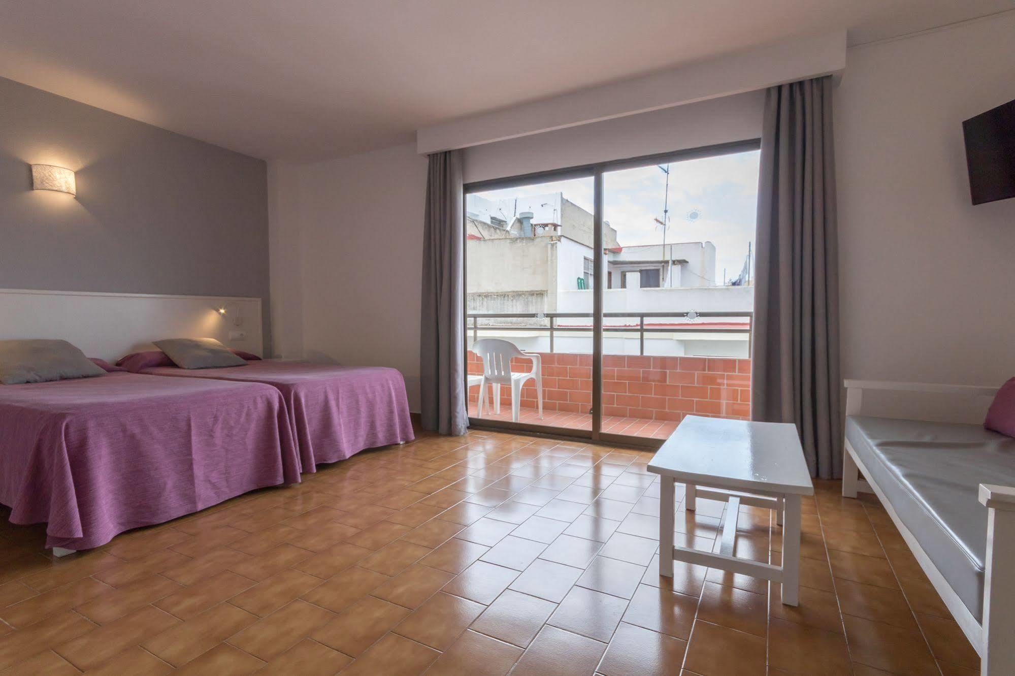 Apartamentos Orosol 2 By Typic Hotels San Antonio  Luaran gambar