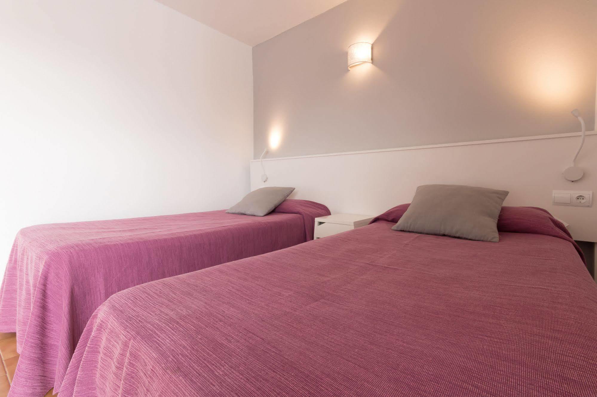 Apartamentos Orosol 2 By Typic Hotels San Antonio  Luaran gambar