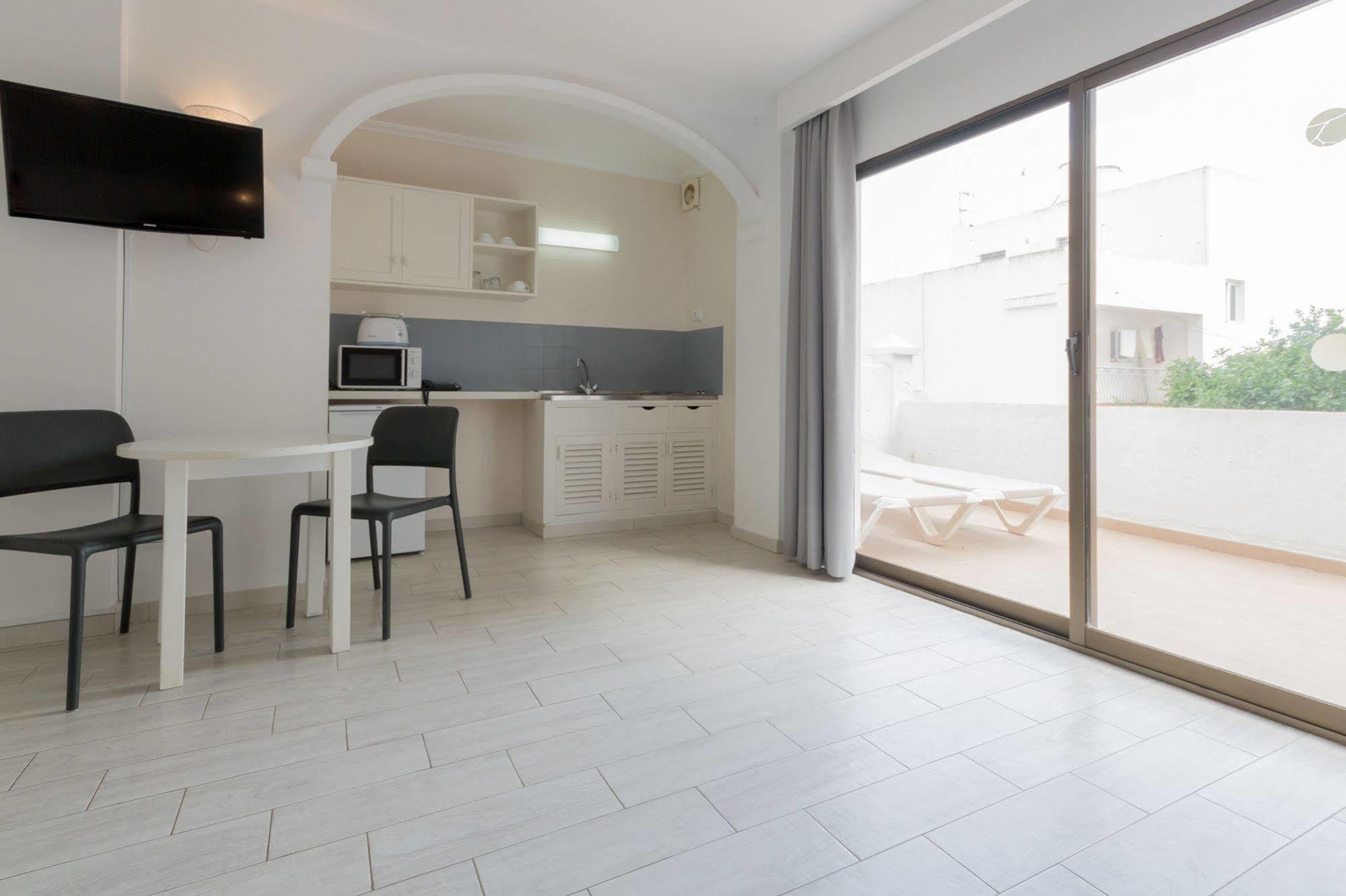 Apartamentos Orosol 2 By Typic Hotels San Antonio  Luaran gambar